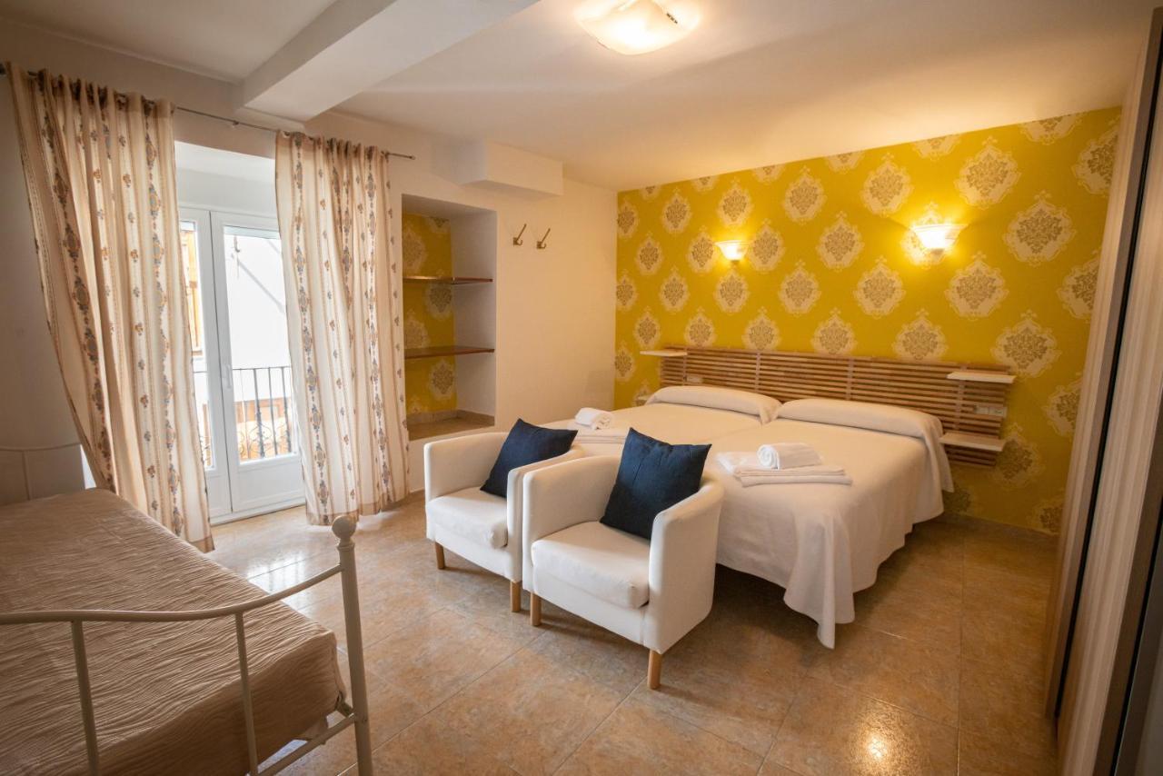 Hotel Rural Martin Banos De Montemayor Bagian luar foto
