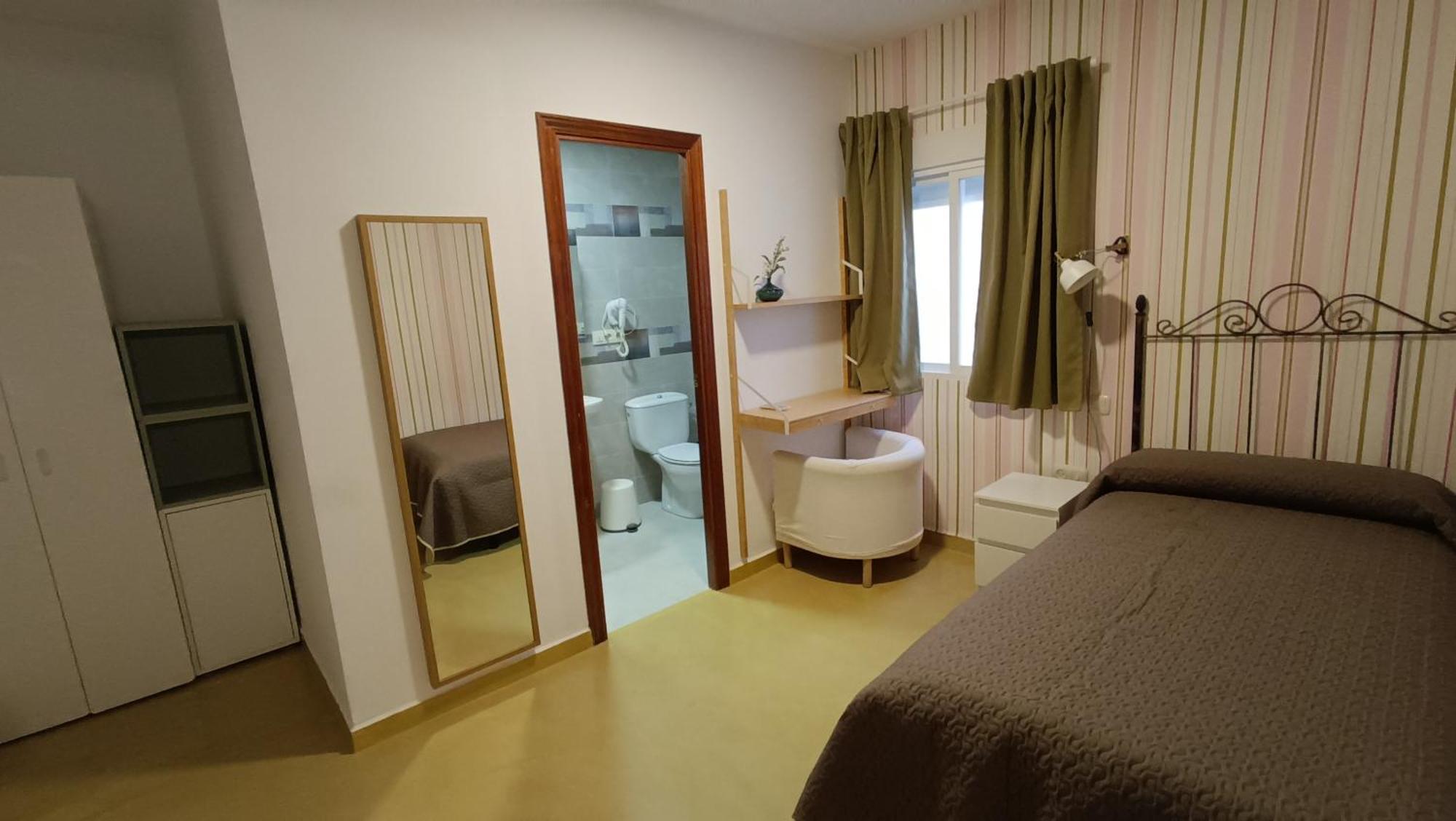 Hotel Rural Martin Banos De Montemayor Bagian luar foto
