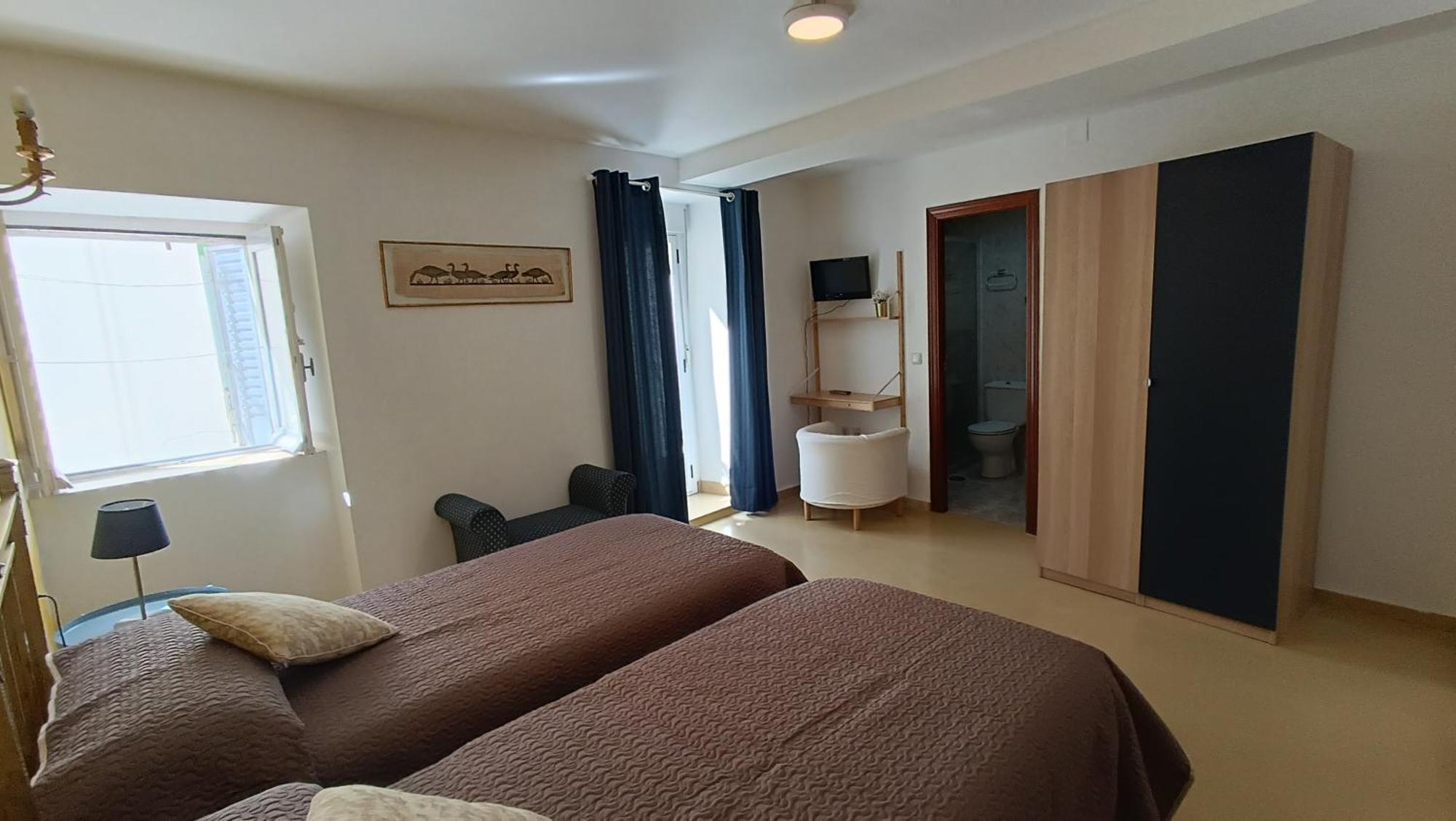 Hotel Rural Martin Banos De Montemayor Bagian luar foto