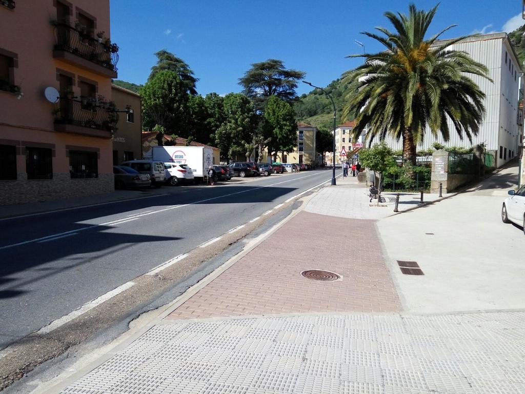 Hotel Rural Martin Banos De Montemayor Bagian luar foto
